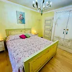Trilli House