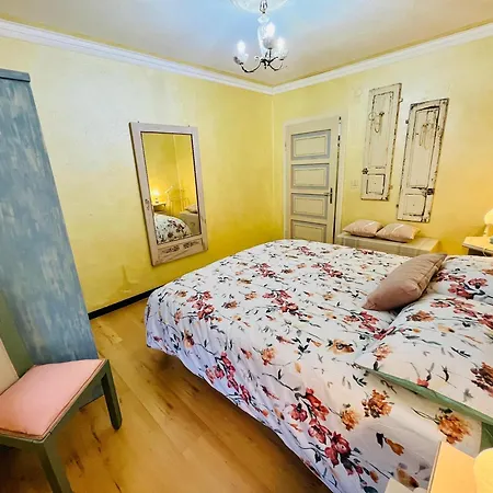 Trilli House *
